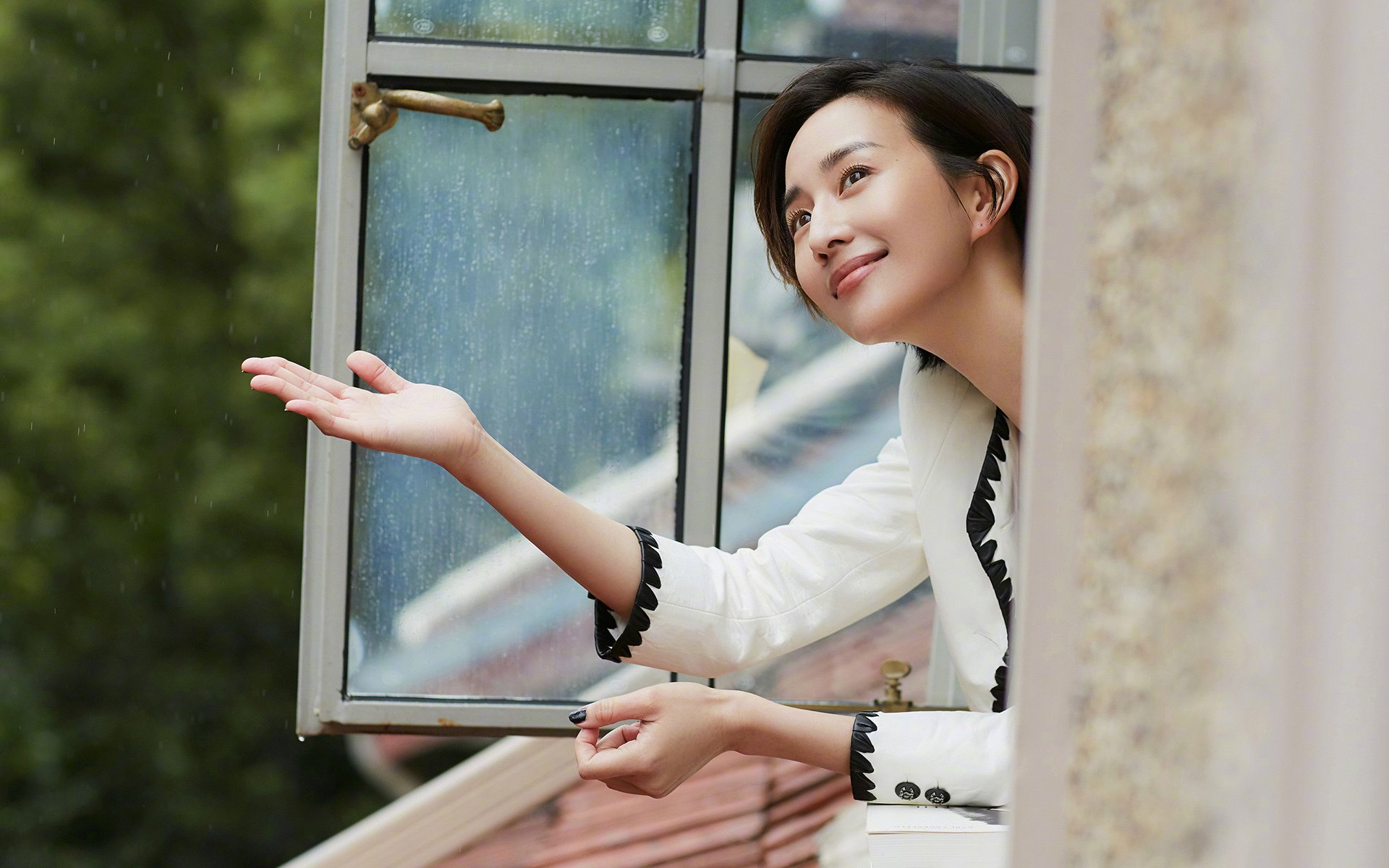 黄蜂重建核心锁定三年级控卫，宣布其为“未来之星”，黄蜂来袭