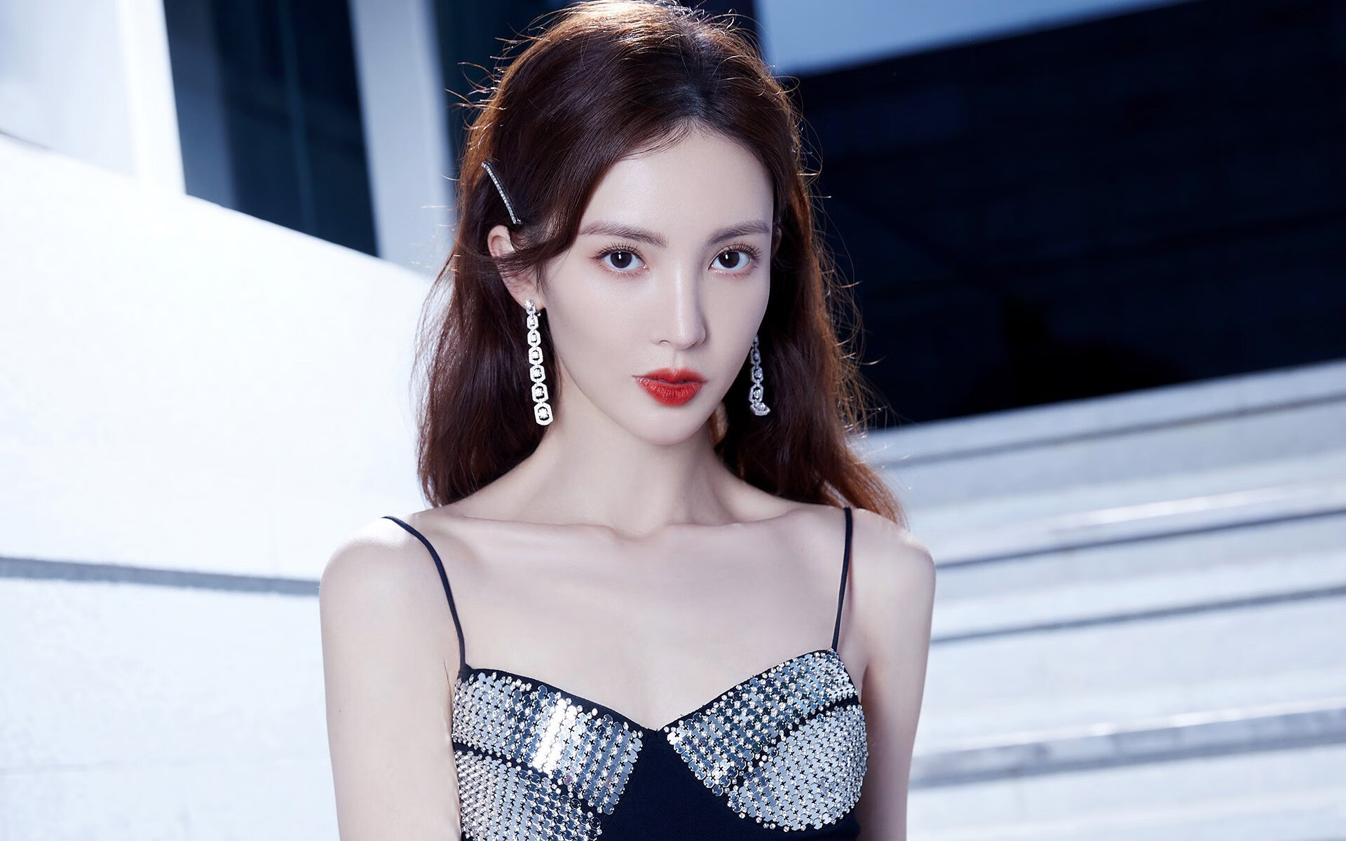 开云网页版-尼克斯大胜雷霆，季后赛首轮中布伦森带伤作战，曝尼克斯有意布伦森